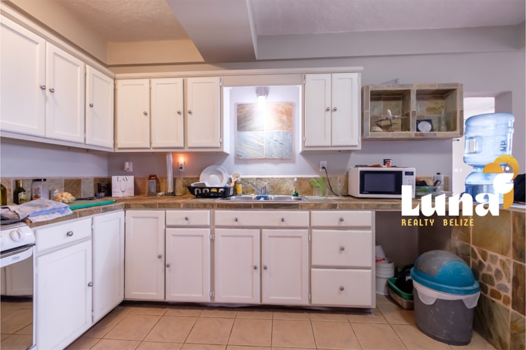 La_Hacienda Condos for Sale in San Pablo - Beautiful Kitchen