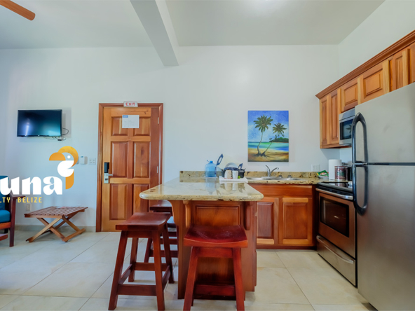 2. E200 - Kitchenliving space