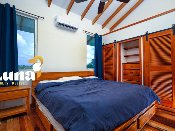 Casa Tamalito - Master bedroom and clost