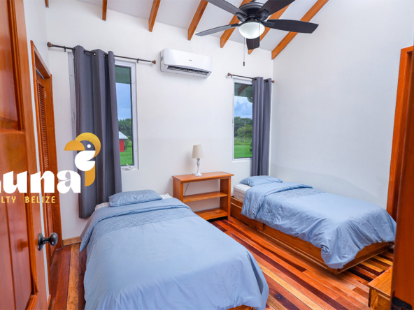 Casa Tamalito - guest bedroom