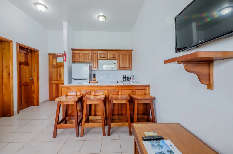 Grand Baymen C203 – 1BR/1BA Only 0.5 Mile South of San Pedro