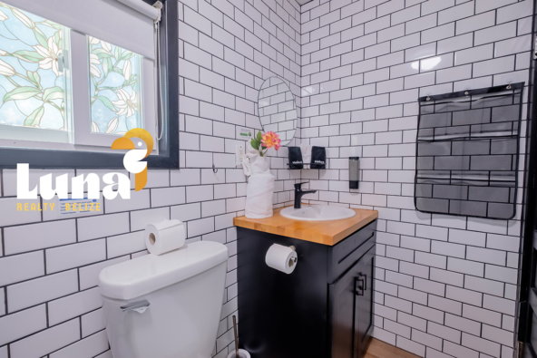 Aqua Vista - bathroom