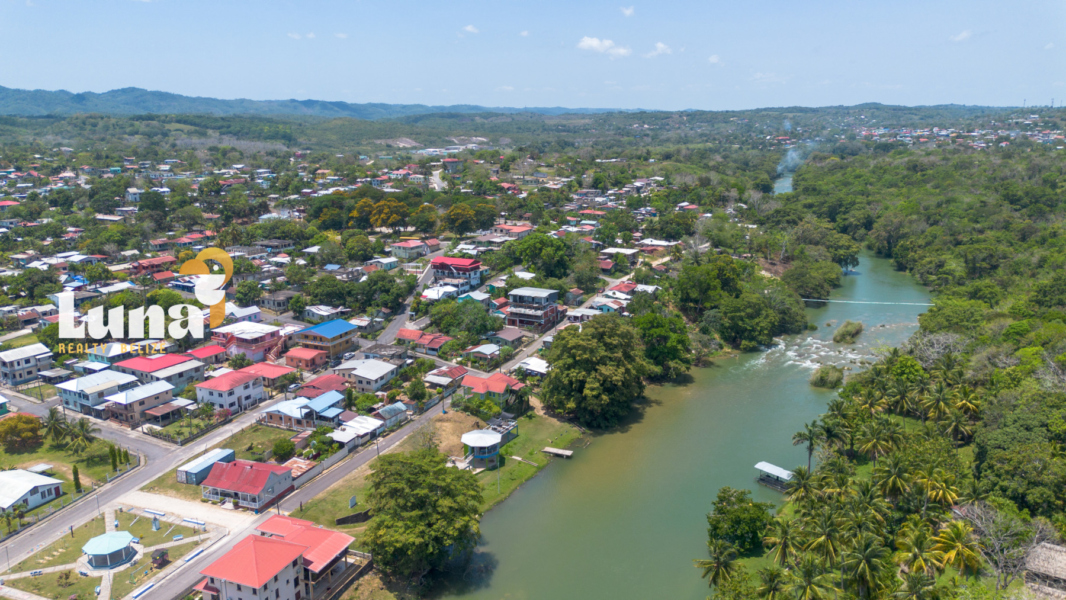 2BR + Flex Room/2BA Benque Viejo Home Near Mopan River